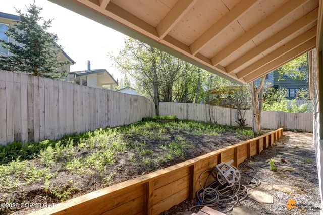 6611 Lawlor Circle, Anchorage, AK 99502