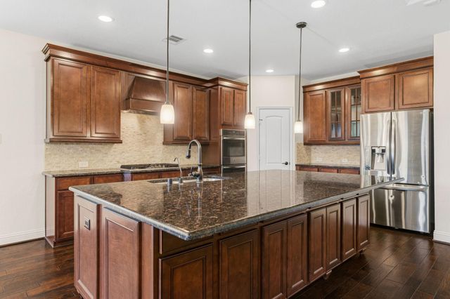 10 Waterfall Way, The Woodlands, TX 77375