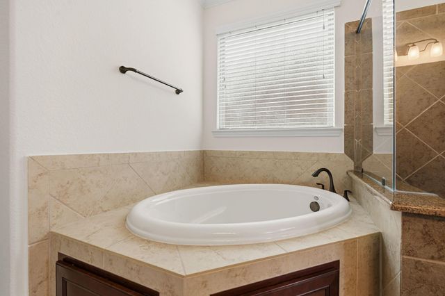 10 Waterfall Way, The Woodlands, TX 77375
