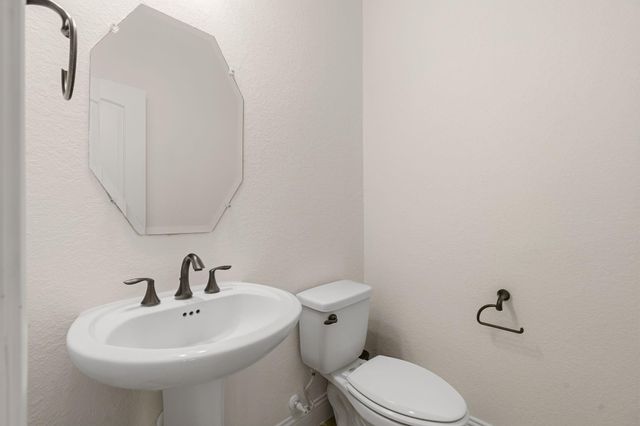 10 Waterfall Way, The Woodlands, TX 77375