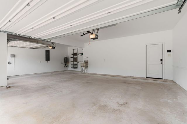 10 Waterfall Way, The Woodlands, TX 77375