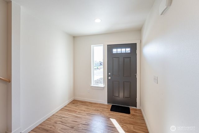 1073 S Grand Drive, Moses Lake, WA 98837