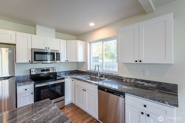 1073 S Grand Drive, Moses Lake, WA 98837