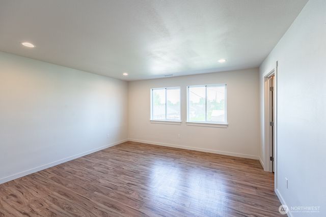 1073 S Grand Drive, Moses Lake, WA 98837