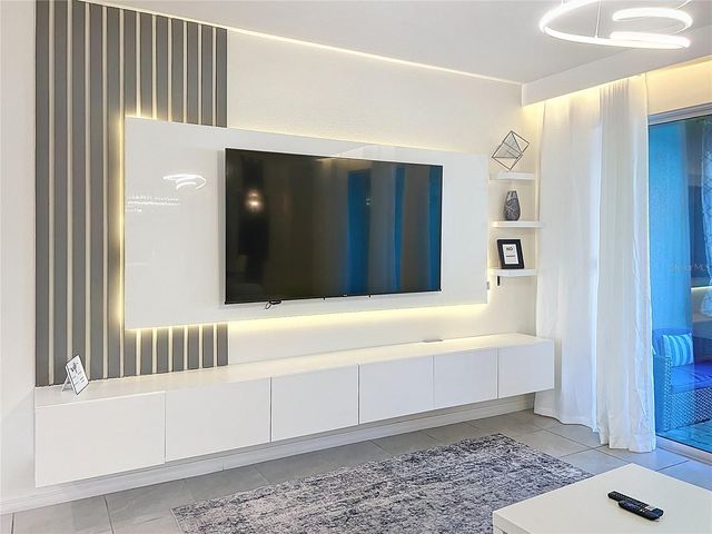 1800 TROPICAL PALMS CIRCLE, Kissimmee, FL 34747