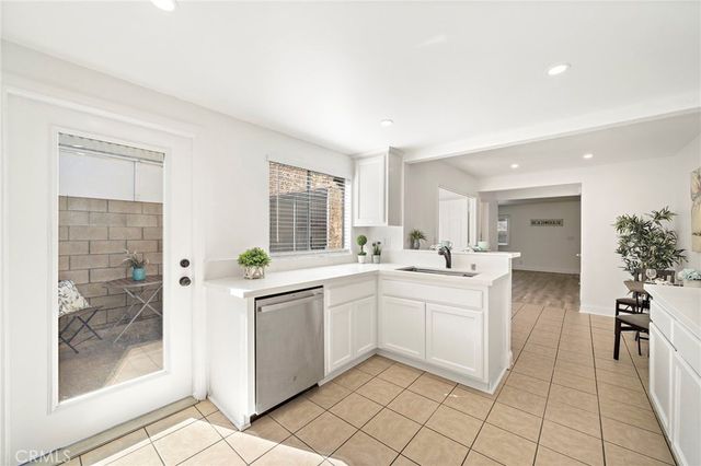 4902 Pearce, Huntington Beach, CA 92649