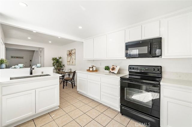 4902 Pearce, Huntington Beach, CA 92649