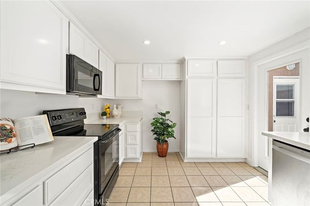 4902 Pearce, Huntington Beach, CA 92649