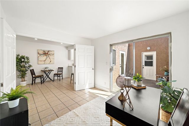 4902 Pearce, Huntington Beach, CA 92649