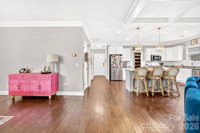 9 Winn Street, Greenville, SC 29601