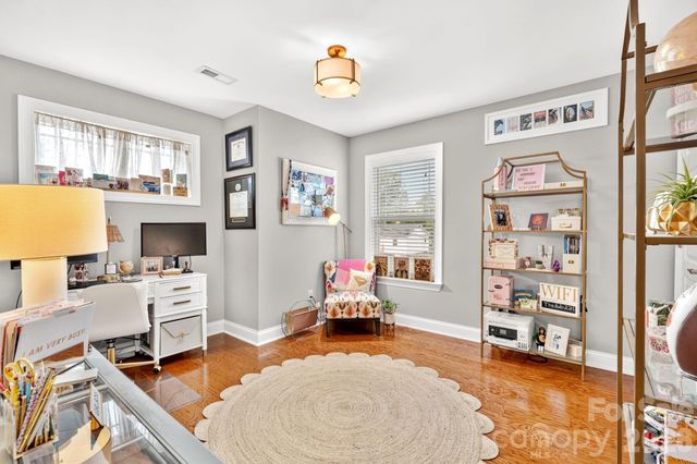 9 Winn Street, Greenville, SC 29601