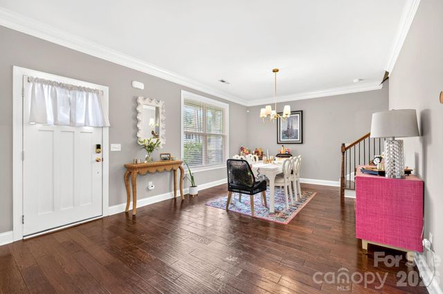 9 Winn Street, Greenville, SC 29601