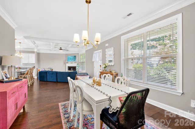 9 Winn Street, Greenville, SC 29601