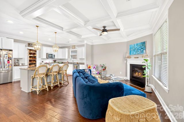 9 Winn Street, Greenville, SC 29601