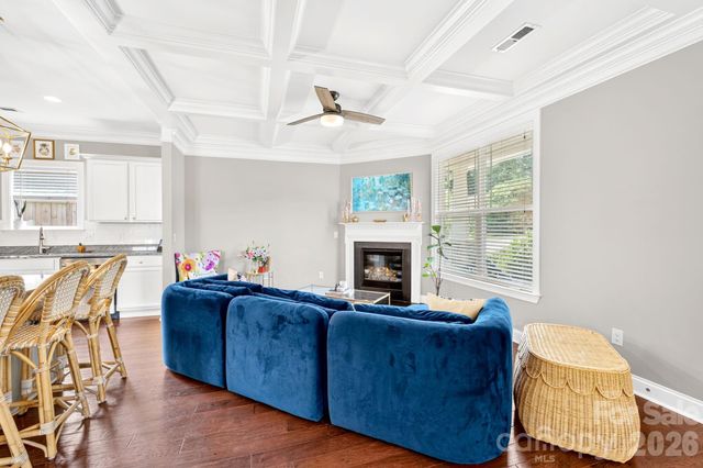 9 Winn Street, Greenville, SC 29601