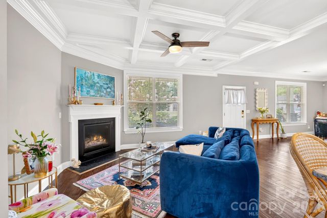 9 Winn Street, Greenville, SC 29601