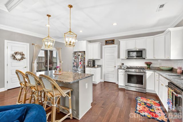9 Winn Street, Greenville, SC 29601