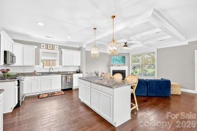 9 Winn Street, Greenville, SC 29601