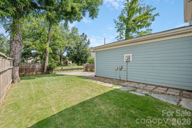 9 Winn Street, Greenville, SC 29601