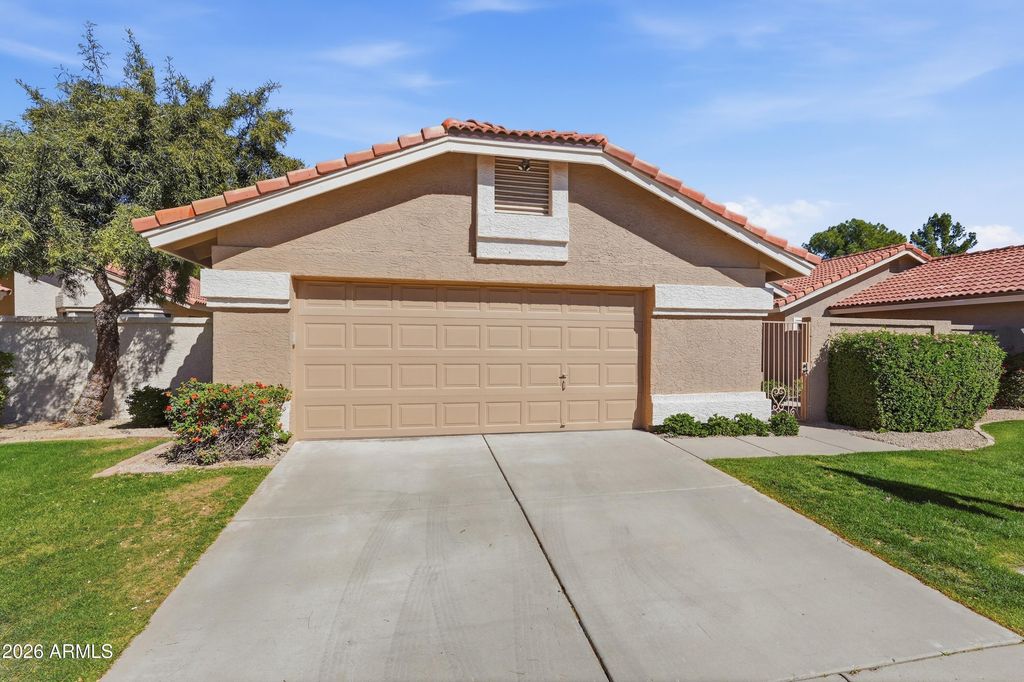 8832 E SUNNYSIDE Drive, Scottsdale, AZ 85260 — photo 4