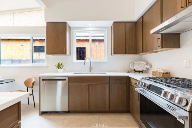 5724 Wish Avenue, Encino, CA 91316