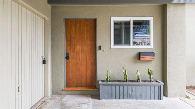 5724 Wish Avenue, Encino, CA 91316