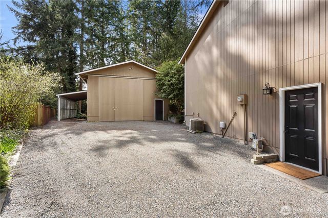 18002 42nd Street Ct E, Lake Tapps, WA 98391