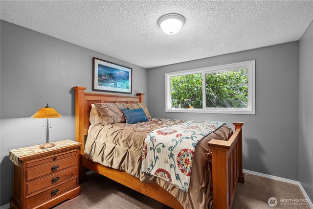 18002 42nd Street Ct E, Lake Tapps, WA 98391