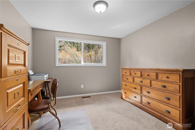 18002 42nd Street Ct E, Lake Tapps, WA 98391