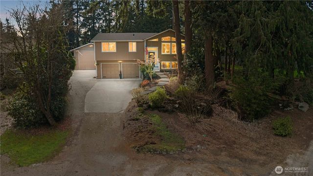 18002 42nd Street Ct E, Lake Tapps, WA 98391