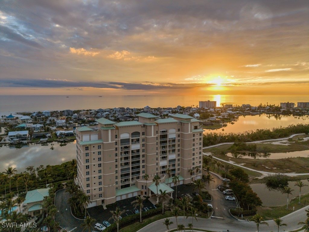 4192 Bay Beach LN 892, Fort Myers Beach, FL 33931