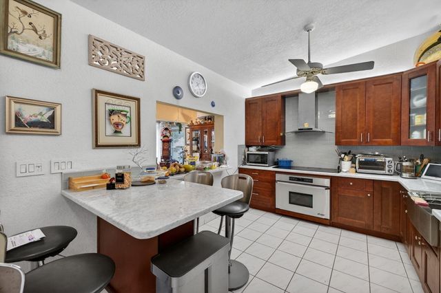 1935 SE 25th Avenue, Fort Lauderdale, FL 33316