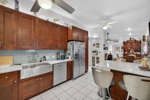 1935 SE 25th Avenue, Fort Lauderdale, FL 33316