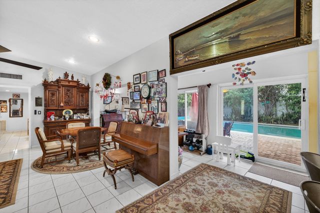 1935 SE 25th Avenue, Fort Lauderdale, FL 33316