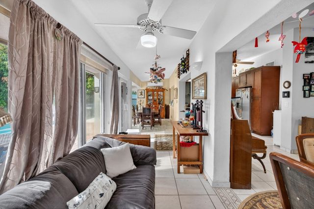 1935 SE 25th Avenue, Fort Lauderdale, FL 33316