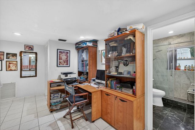 1935 SE 25th Avenue, Fort Lauderdale, FL 33316