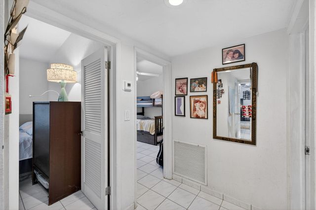 1935 SE 25th Avenue, Fort Lauderdale, FL 33316