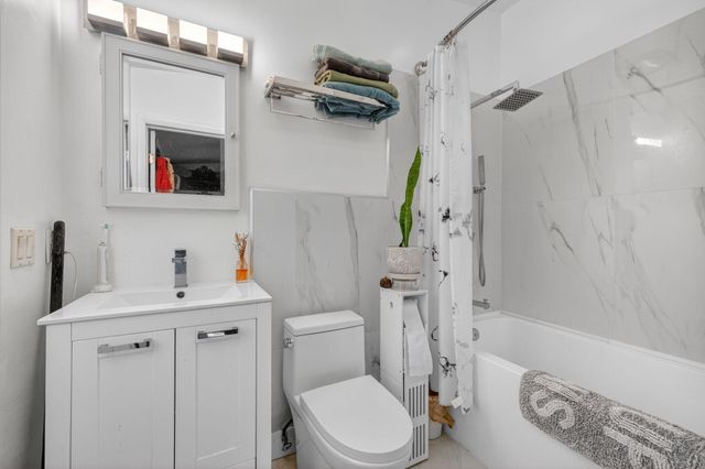 1935 SE 25th Avenue, Fort Lauderdale, FL 33316