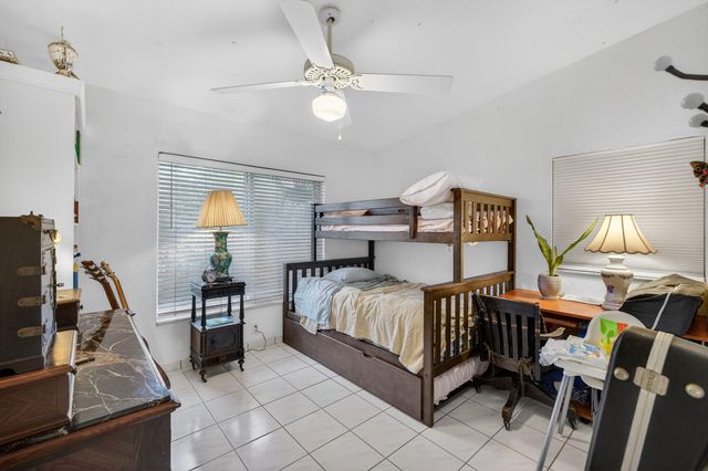 1935 SE 25th Avenue, Fort Lauderdale, FL 33316