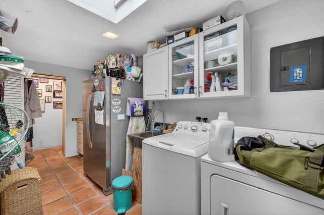 1935 SE 25th Avenue, Fort Lauderdale, FL 33316