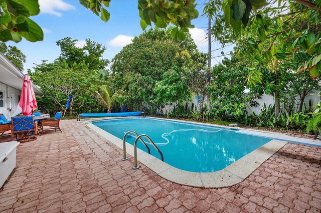 1935 SE 25th Avenue, Fort Lauderdale, FL 33316