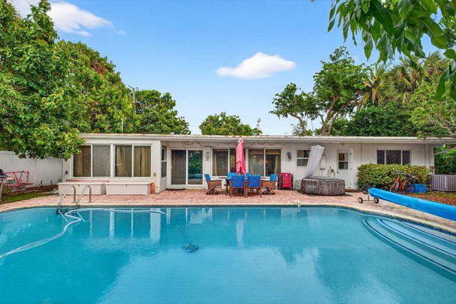 1935 SE 25th Avenue, Fort Lauderdale, FL 33316