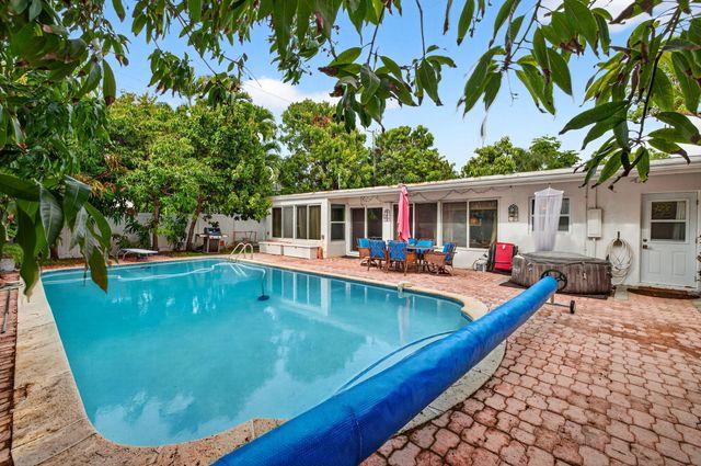 1935 SE 25th Avenue, Fort Lauderdale, FL 33316