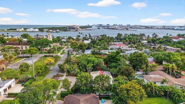 1935 SE 25th Avenue, Fort Lauderdale, FL 33316