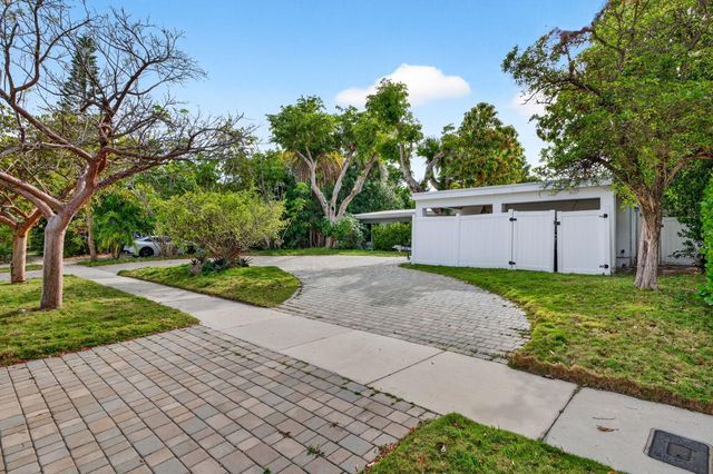 1935 SE 25th Avenue, Fort Lauderdale, FL 33316