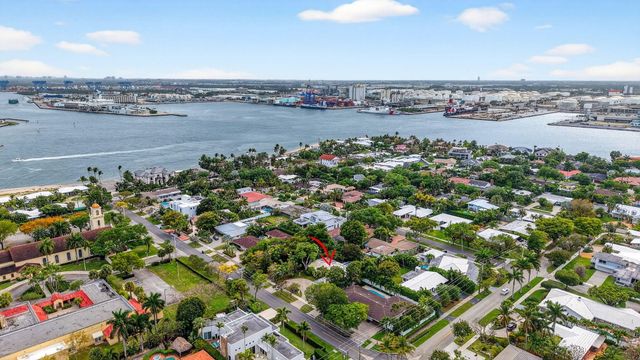 1935 SE 25th Avenue, Fort Lauderdale, FL 33316