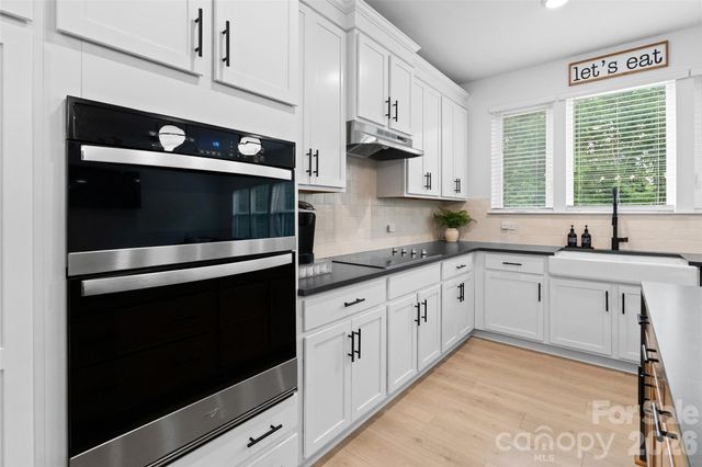 121 Tangle River Drive, Statesville, NC 28677