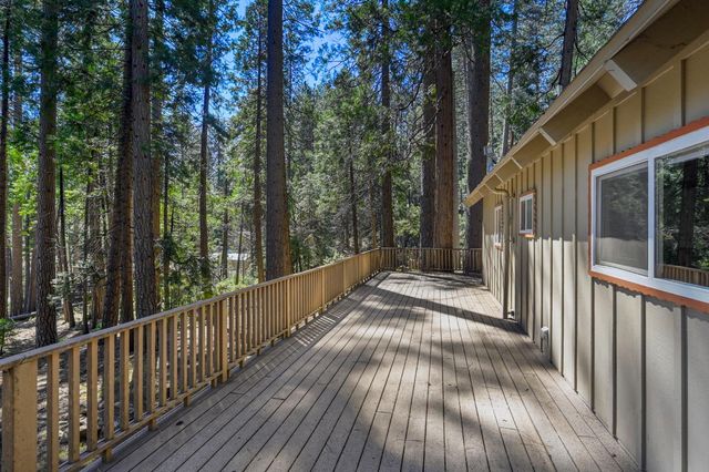 2609 Country Club Dr, Arnold, CA 95223