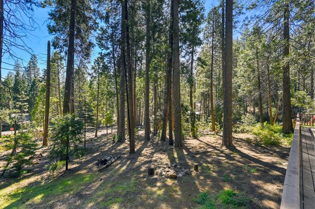 2609 Country Club Dr, Arnold, CA 95223