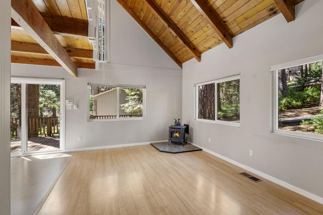 2609 Country Club Dr, Arnold, CA 95223